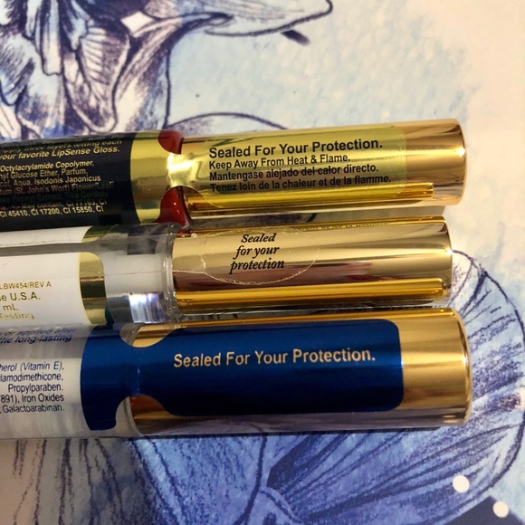 Long last lip color! Crimson lipsense! Set - Picture 2 of 8